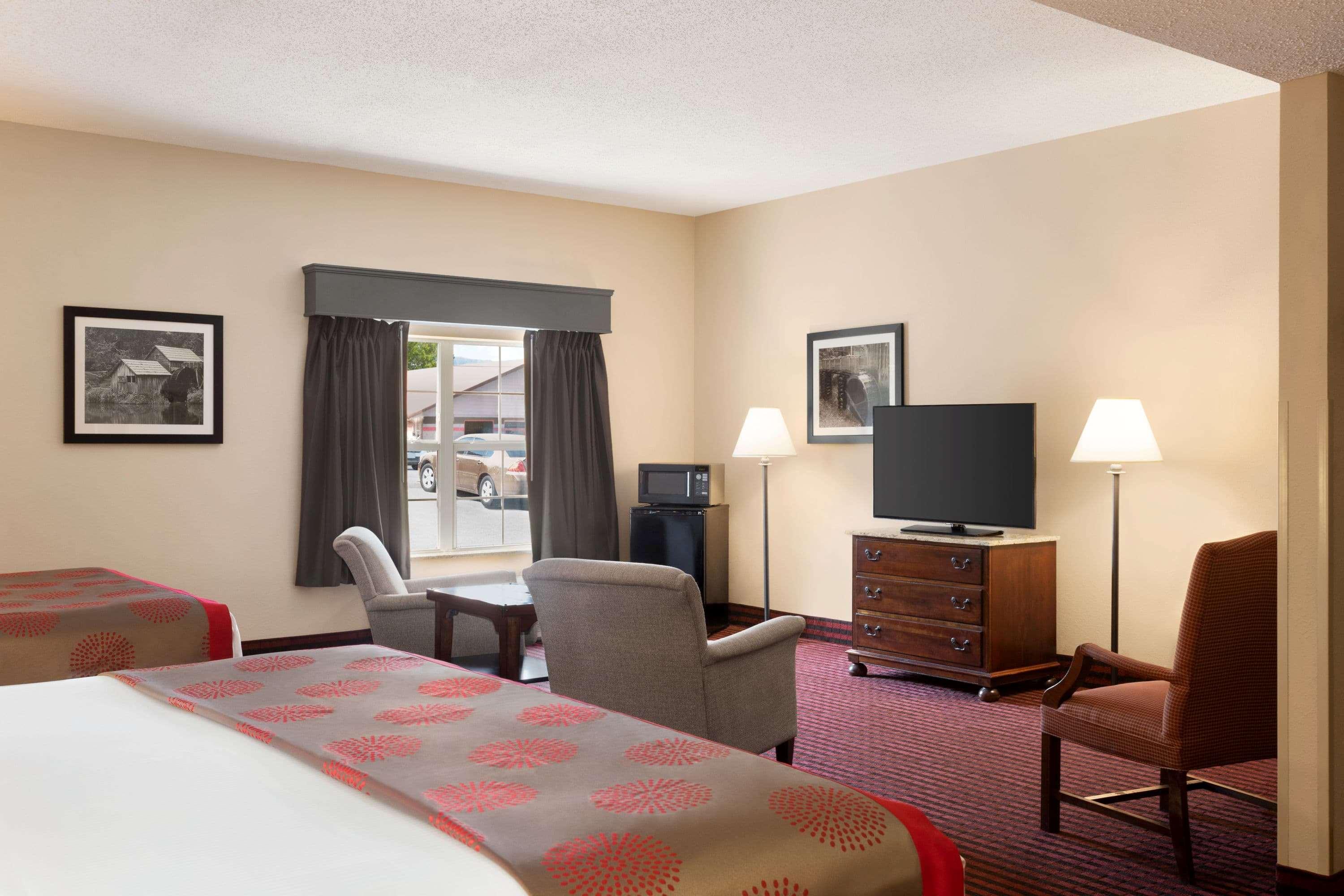 Ramada By Wyndham Pigeon Forge North Hotel Ngoại thất bức ảnh