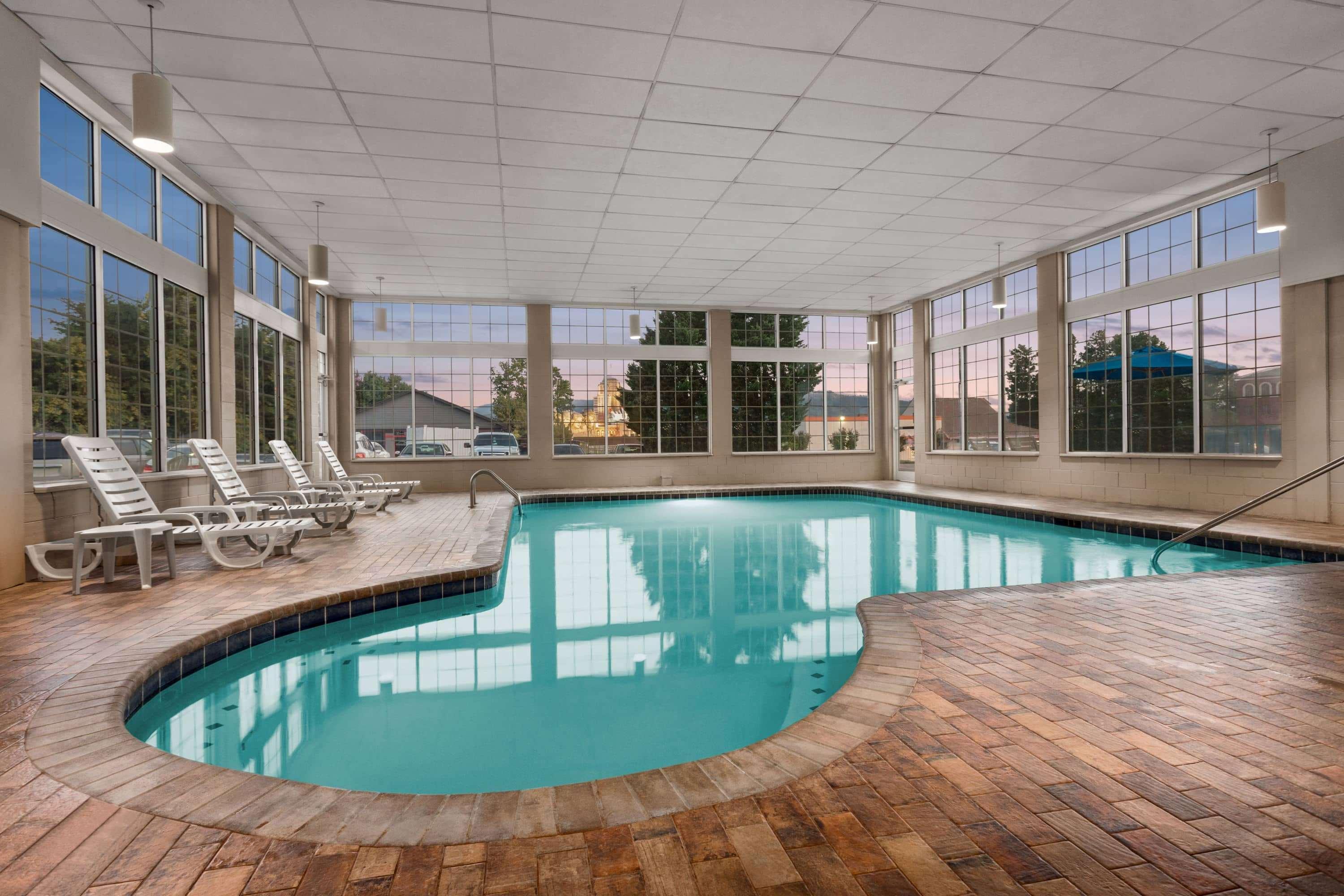 Ramada By Wyndham Pigeon Forge North Hotel Ngoại thất bức ảnh