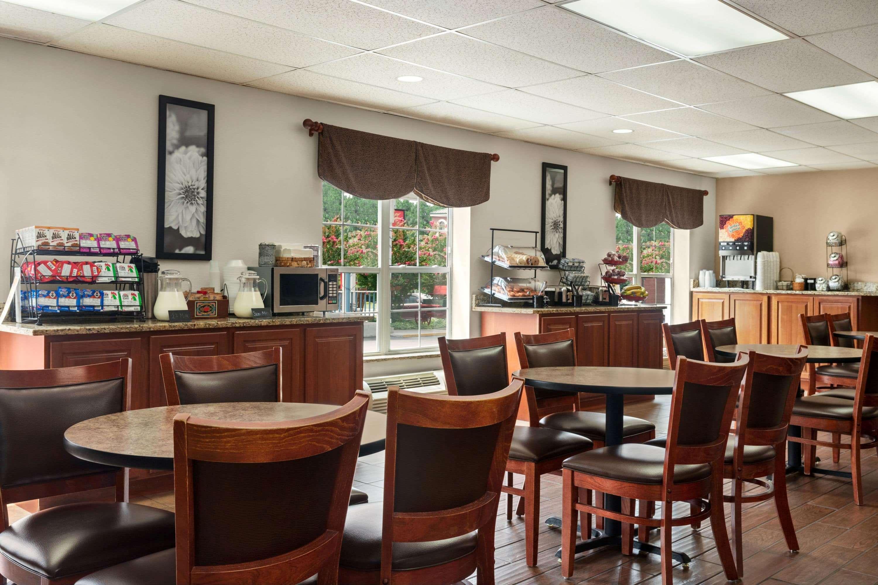 Ramada By Wyndham Pigeon Forge North Hotel Ngoại thất bức ảnh
