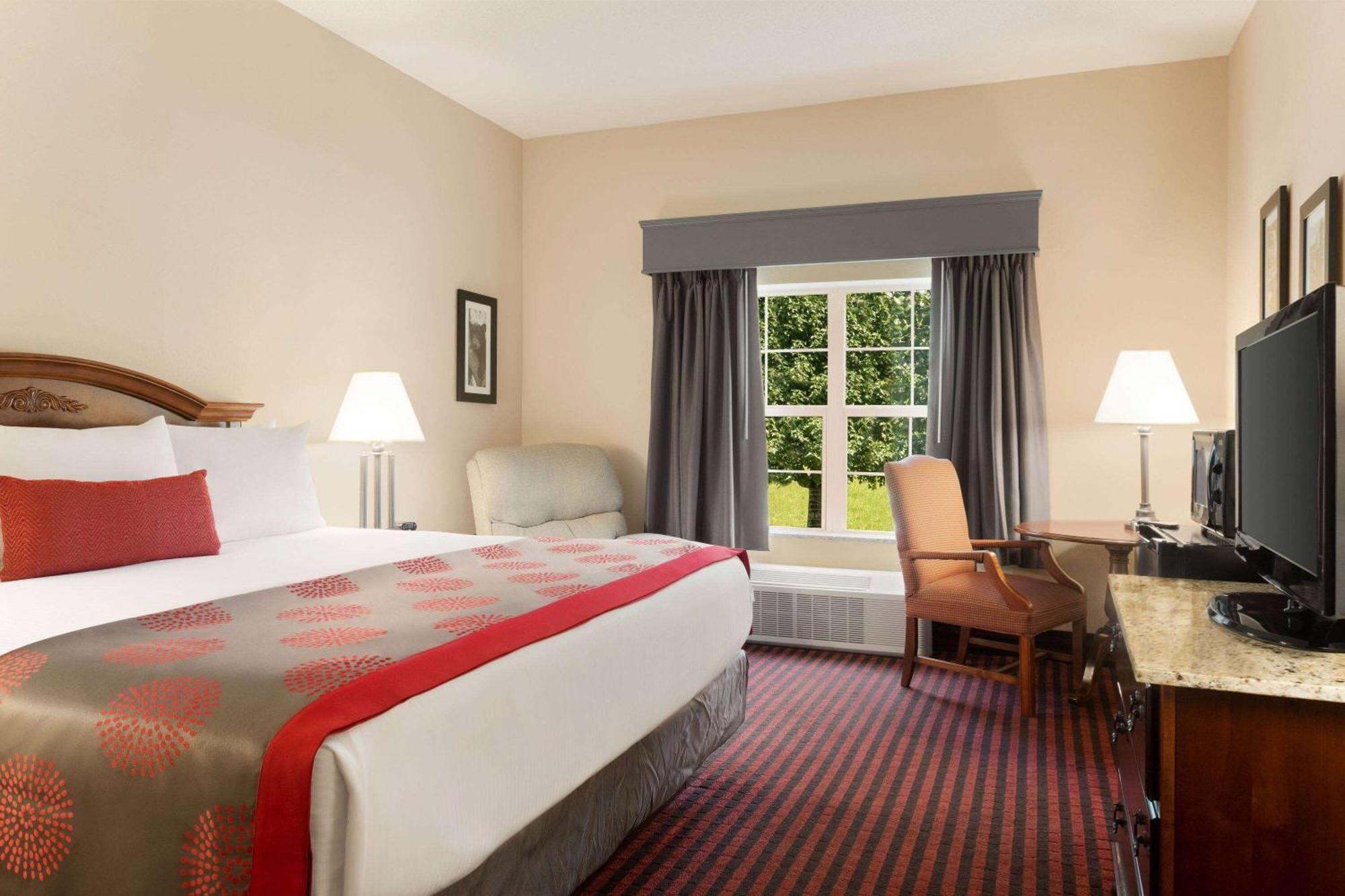 Ramada By Wyndham Pigeon Forge North Hotel Ngoại thất bức ảnh