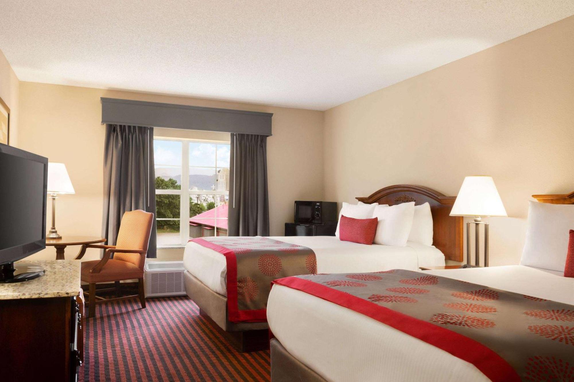 Ramada By Wyndham Pigeon Forge North Hotel Ngoại thất bức ảnh