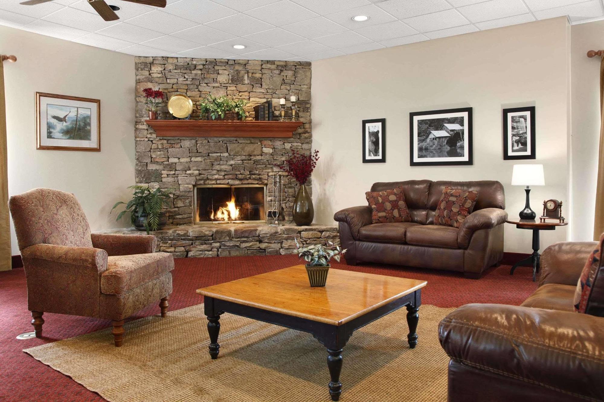 Ramada By Wyndham Pigeon Forge North Hotel Ngoại thất bức ảnh