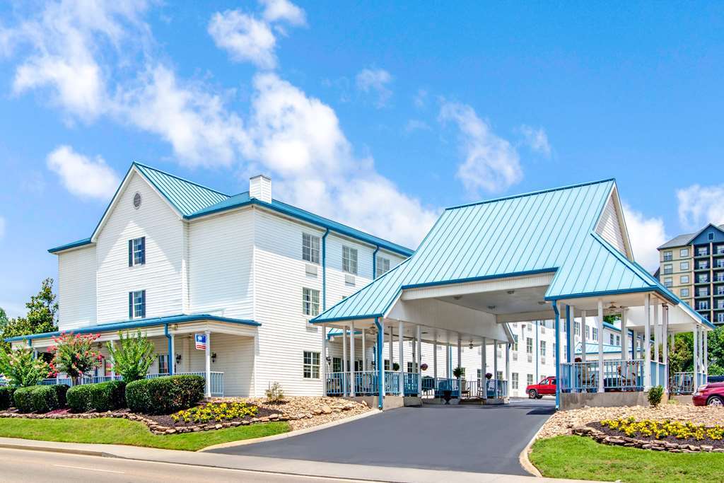Ramada By Wyndham Pigeon Forge North Hotel Ngoại thất bức ảnh