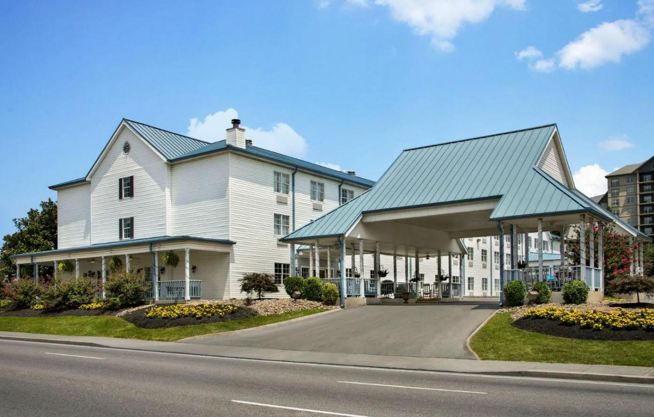 Ramada By Wyndham Pigeon Forge North Hotel Ngoại thất bức ảnh